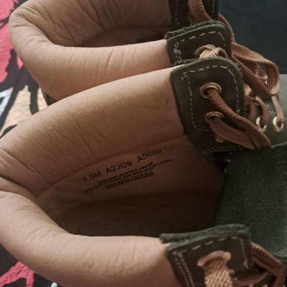 Green Timberland Boots - Picture 8 of 10